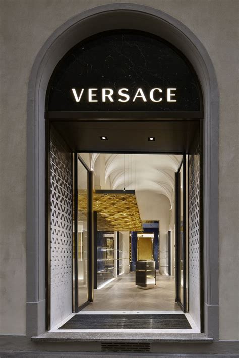 versace firenze telefono